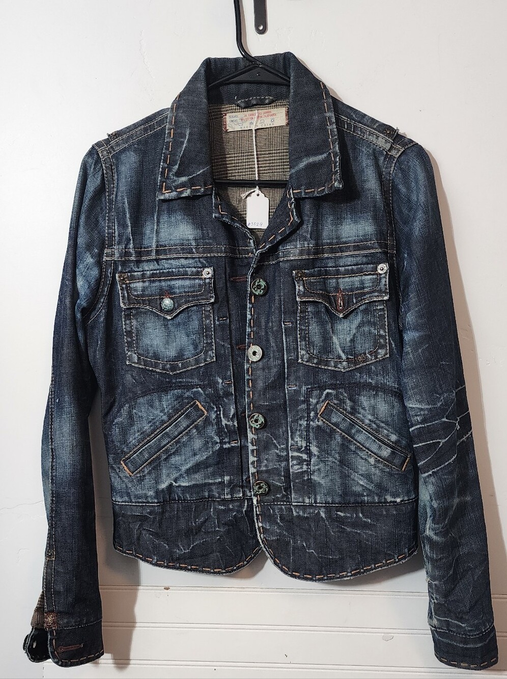 Vintage-Inspired Blue Denim Jacket - Women's